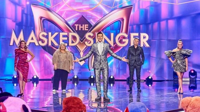 THE MASKED SINGER AUSTRALIA with host Osher Gunsberg, and judges Dannii Minogue, Urzila Carlson, Dave Hughes and Jackie O (image - 10)