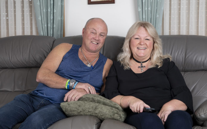 Keith and Lee star in GOGGLEBOX AUSTRALIA (image - Foxtel/10)