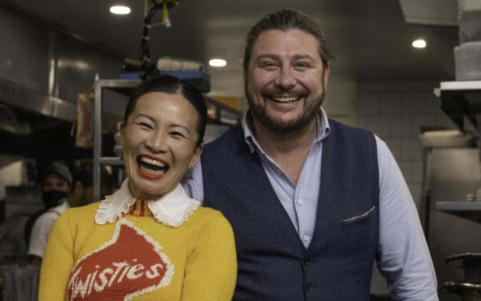 Poh Ling Yeow and Scott Pickett host SNACKMASTERS (image - Nine)