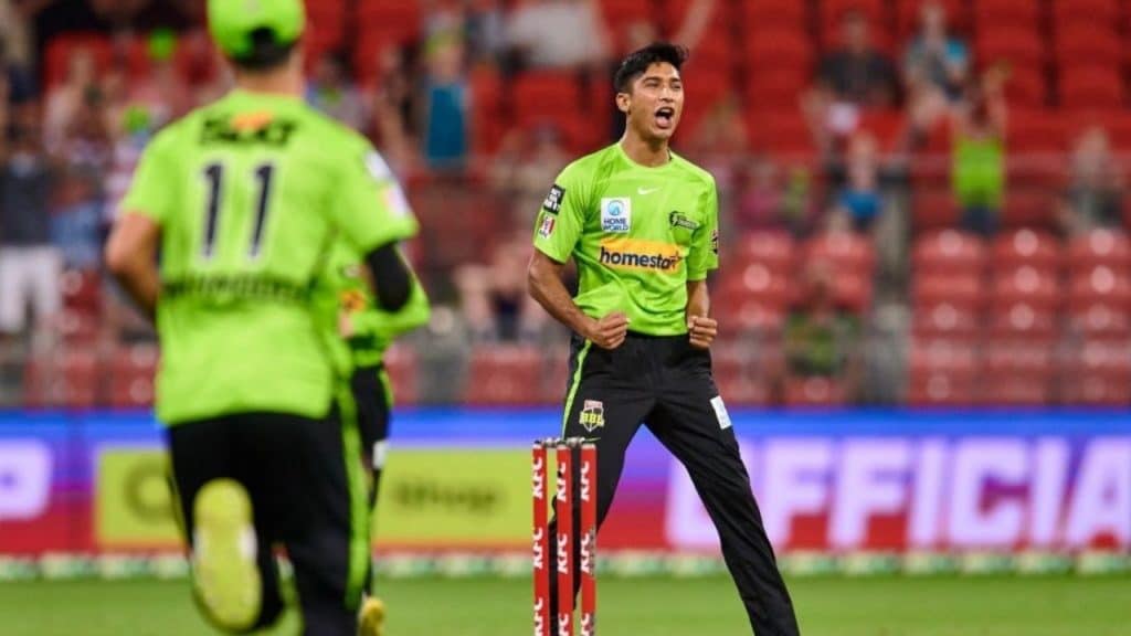 Mohammad Hasnain celebrates a blistering debut for the Sydney Thunder in the BBL (image - cricket.com.au)