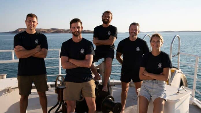 The cast of SHIPWRECK HUNTERS AUSTRALIA, Captain Ash Sutton, Andre Rerekura, Nush Freedman, Johnny Debnam and Ryan Chatfield (image - Disney+)