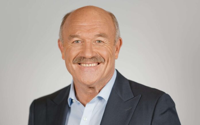 Wally Lewis is set to be replaced as sports presenter at 9 News